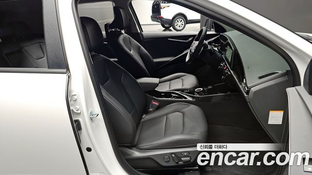 Kia Niro Prestige 2026 — фото 10