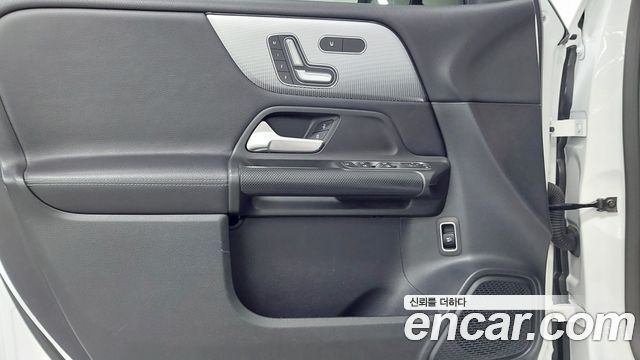 Mercedes-Benz GLB-Class (X247) GLB200 d 2021 — фото 19