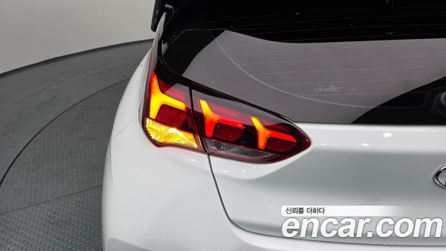Hyundai Veloster (JS) 2.0 N 2023 — фото 23