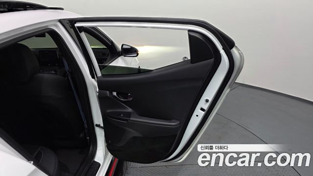 Hyundai Veloster (JS) 2.0 N 2023 — фото 25