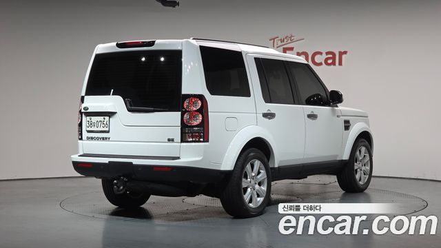 Land Rover Discovery 4 3.0 SDV6 SE 2016 — фото 2