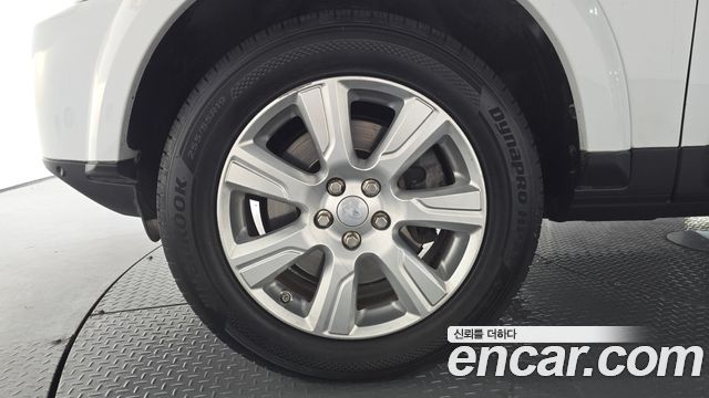 Land Rover Discovery 4 3.0 SDV6 SE 2016 — фото 5