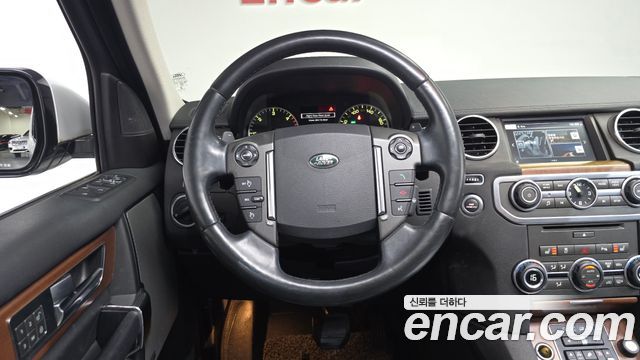 Land Rover Discovery 4 3.0 SDV6 SE 2016 — фото 13