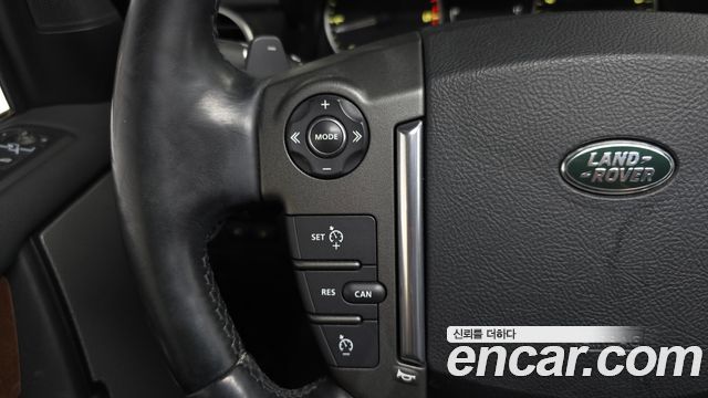 Land Rover Discovery 4 3.0 SDV6 SE 2016 — фото 16