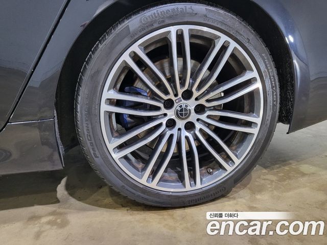 BMW 5 Series (G30) 530i M Sport Package Plus 2019 — фото 24