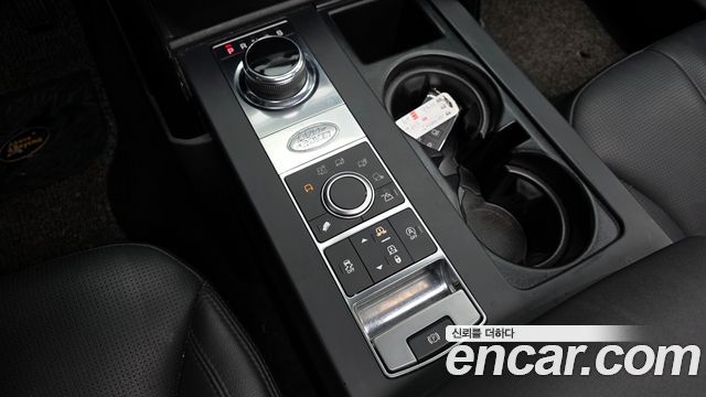 Land Rover Discovery 5 2.0 SD4 SE 2019 — фото 9
