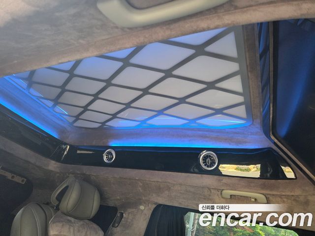 Kia Carnival (IV) Gasoline 4-Seater Hi Limousine Signature 2024 — фото 10