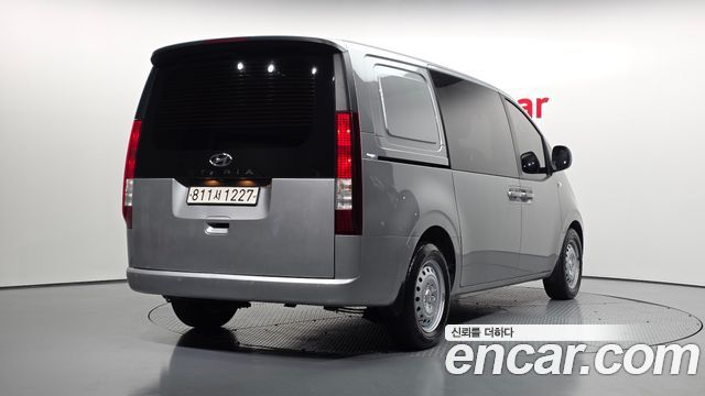 Hyundai Staria Cargo 5-Seater Smart 2022 — фото 2