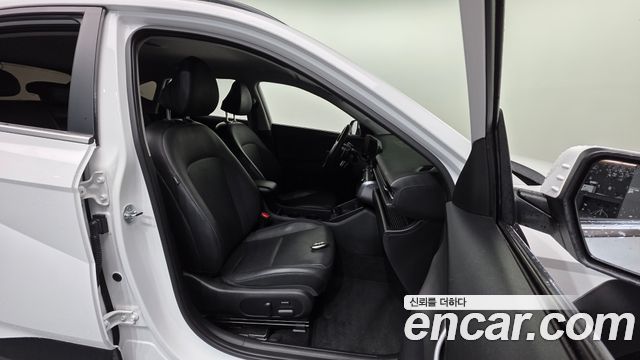 Hyundai Kona (SX2) Gasoline 2.0 2WD Inspiration 2023 — фото 10