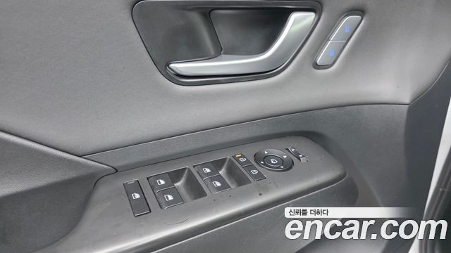 Hyundai Kona (SX2) Gasoline 2.0 2WD Inspiration 2023 — фото 12