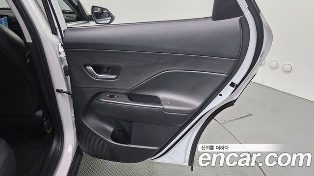 Hyundai Kona (SX2) Gasoline 2.0 2WD Inspiration 2023 — фото 25