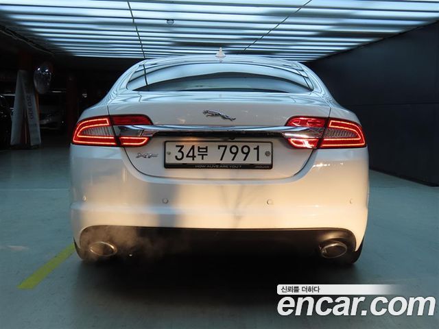Jaguar XF 2.0 Luxury X250 2014 — фото 3