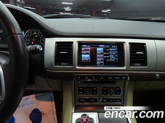 Jaguar XF 2.0 Luxury X250 2014 — фото 10