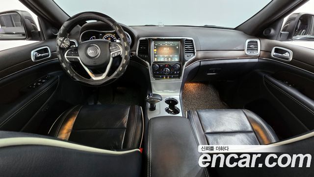 Jeep Grand Cherokee 3.0 Diesel Overland WK2 2015 — фото 7