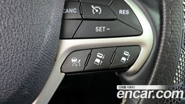 Jeep Grand Cherokee 3.0 Diesel Overland WK2 2015 — фото 17