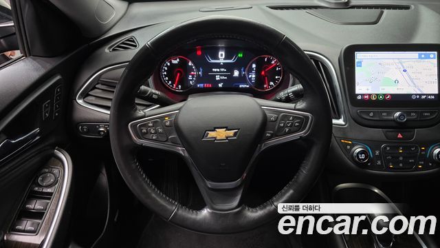 Chevrolet Malibu 2.0 Turbo Premier Special 2022 — фото 13