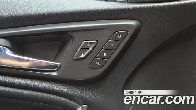 Chevrolet Malibu 2.0 Turbo Premier Special 2022 — фото 15