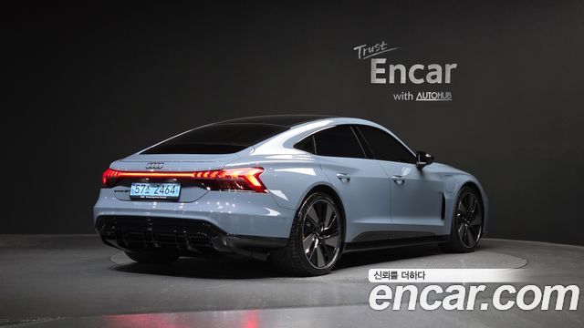 Audi e-tron GT GT quattro Premium 2022 — фото 2