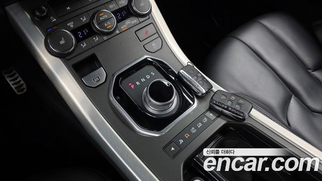 Land Rover Range Rover Evoque 2.0 Si4 Dynamic Coupe 2013 — фото 9