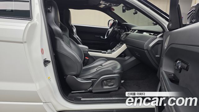 Land Rover Range Rover Evoque 2.0 Si4 Dynamic Coupe 2013 — фото 11