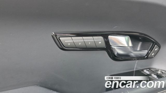 Land Rover Range Rover Evoque 2.0 Si4 Dynamic Coupe 2013 — фото 17