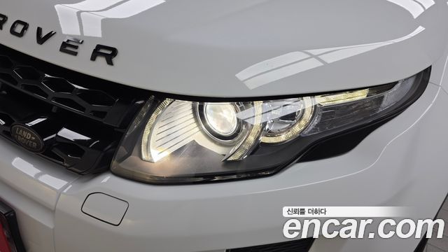Land Rover Range Rover Evoque 2.0 Si4 Dynamic Coupe 2013 — фото 22