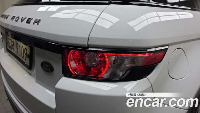 Land Rover Range Rover Evoque 2.0 Si4 Dynamic Coupe 2013 — фото 23