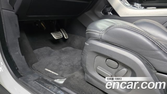 Land Rover Range Rover Evoque 2.0 Si4 Dynamic Coupe 2013 — фото 28