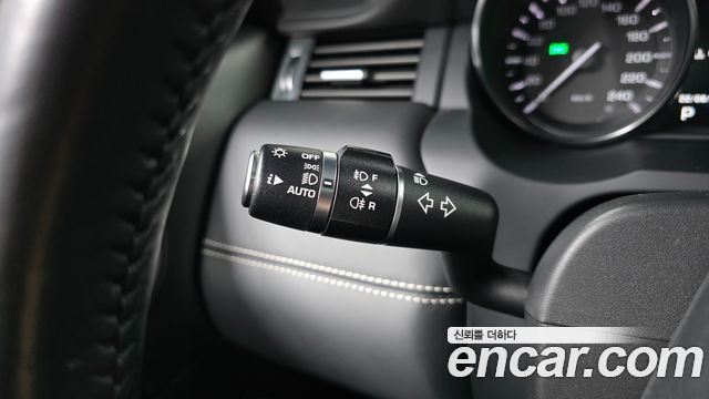 Land Rover Range Rover Evoque 2.0 Si4 Dynamic Coupe 2013 — фото 29