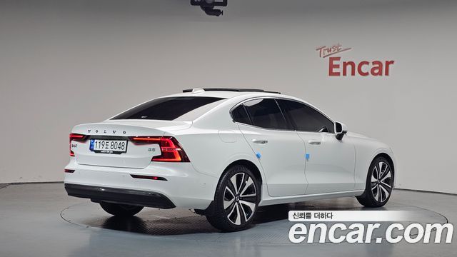 Volvo S60 (III) B5 Ultimate Bright 2023 — фото 2