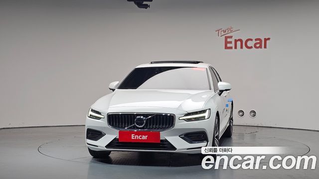 Volvo S60 (III) B5 Ultimate Bright 2023 — фото 3
