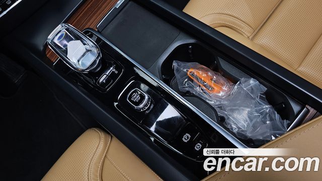 Volvo S60 (III) B5 Ultimate Bright 2023 — фото 9