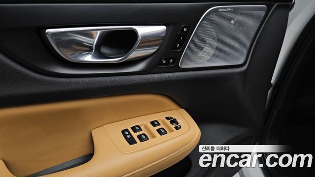 Volvo S60 (III) B5 Ultimate Bright 2023 — фото 18