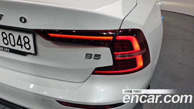 Volvo S60 (III) B5 Ultimate Bright 2023 — фото 23