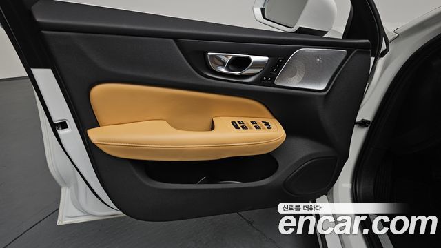 Volvo S60 (III) B5 Ultimate Bright 2023 — фото 24