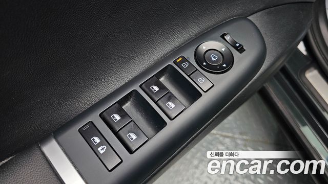 Hyundai Grandeur (GN7) 2,5 Gasoline 2WD Premium 2023 — фото 13