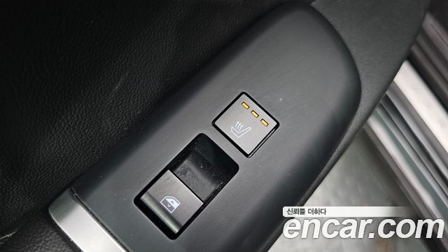 Hyundai Grandeur (GN7) 2,5 Gasoline 2WD Premium 2023 — фото 20