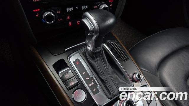 Audi A4 30 TDI Dynamic B8 2016 — фото 9
