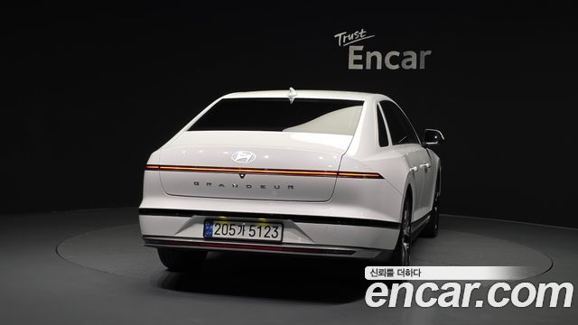 Hyundai Grandeur Hybrid (GN7) Exclusive 2023 — фото 4