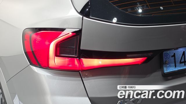 BMW iX1 (U11) xDrive 30 M Sport 2023 — фото 29