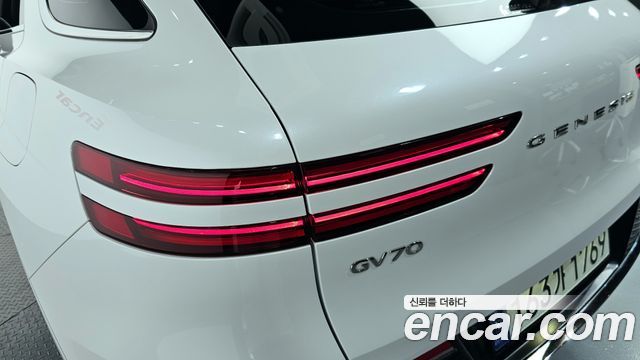 Genesis GV70 2.5T Gasoline AWD 2024 — фото 29