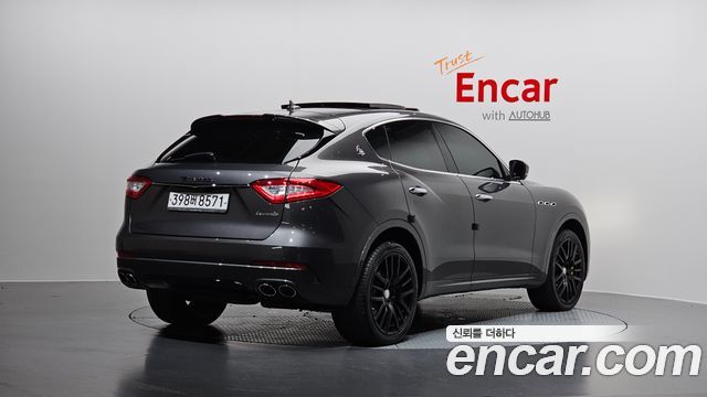 Maserati Levante 3.0 S AWD Sport 2017 — фото 2