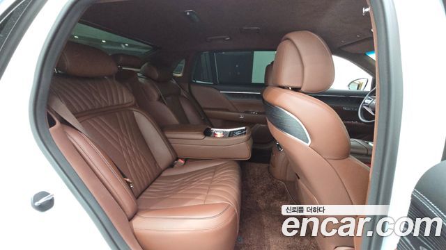 Genesis G90 (RS4) Gasoline 3.5 Turbo AWD 2022 — фото 12