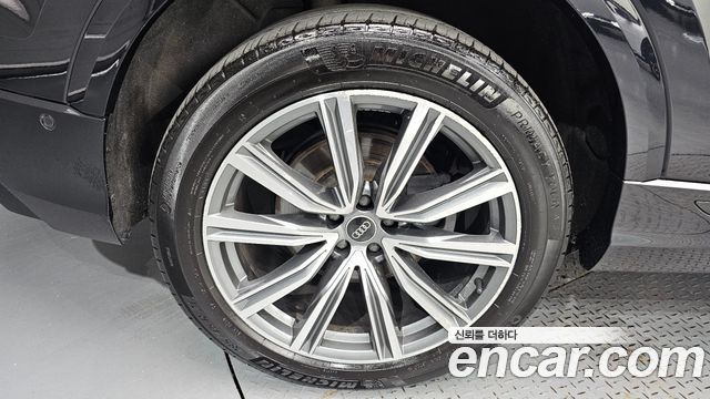 Audi Q8 (4M) 55 TFSI Quattro Premium 2021 — фото 5