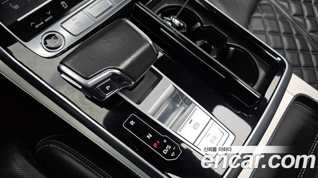 Audi Q8 (4M) 55 TFSI Quattro Premium 2021 — фото 9
