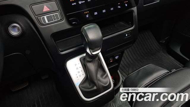 Hyundai Staria 4WD Tourer 9-Seater Modern 2025 — фото 9