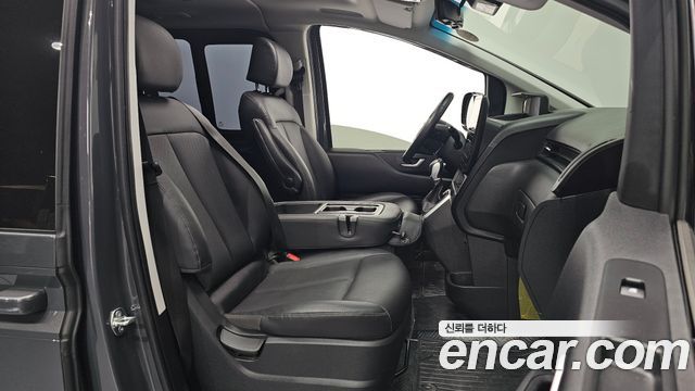 Hyundai Staria 4WD Tourer 9-Seater Modern 2025 — фото 10