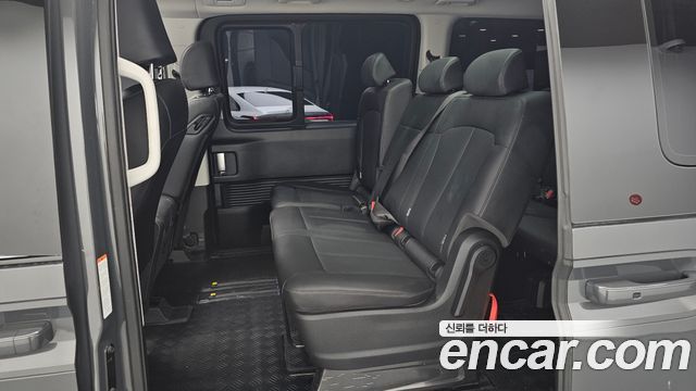 Hyundai Staria 4WD Tourer 9-Seater Modern 2025 — фото 12