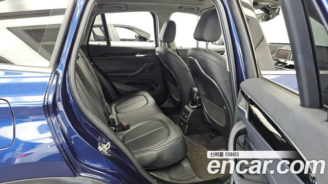 BMW X1 (F48) xDrive 20d xLine 2019 — фото 12