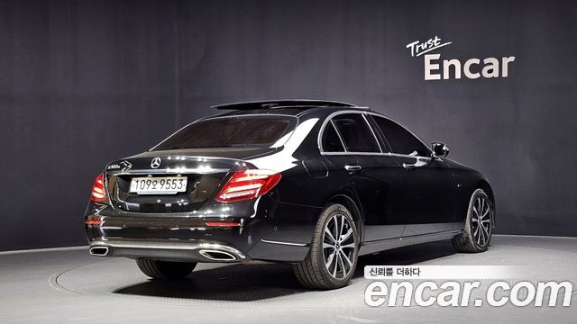 Mercedes-Benz E-Class (W213) E300e Exclusive 2019 — фото 2